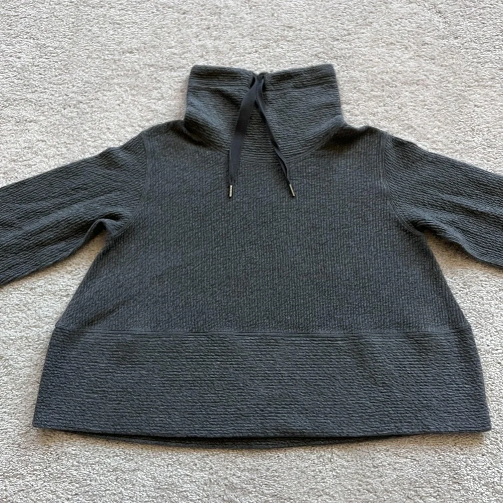 Lululemon Retreat Yourself Pullover Textured Sweatshirt Womens XS/S Gray